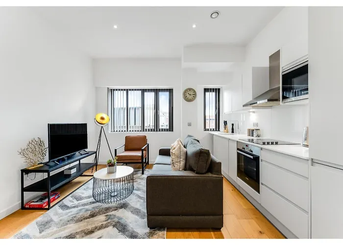 Stylish Flat In Centre Hassle Free Peaceful